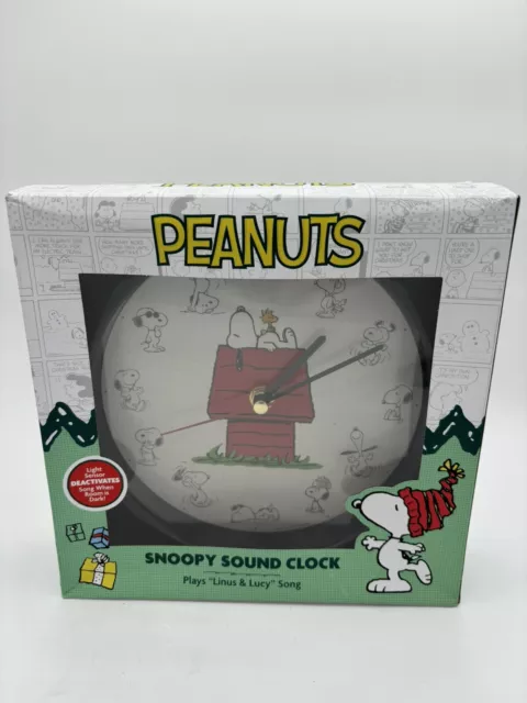 NEW Peanuts Snoopy Sound Clock Hourly Linus & Lucy Light Sensor .