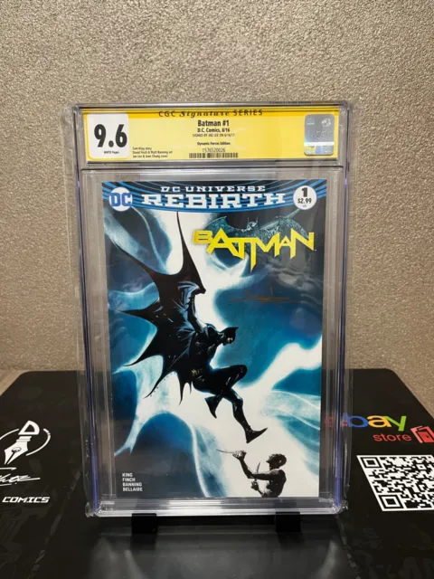 Batman #1 DC Universe Rebirth Dynamic Forces variant CGC 9.8 Signed by Jae Lee