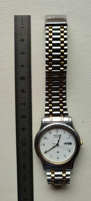 Montre LIP Quartz Femme – Occasion – Années 80 – Cadran Argenté – Bracelet Plastique