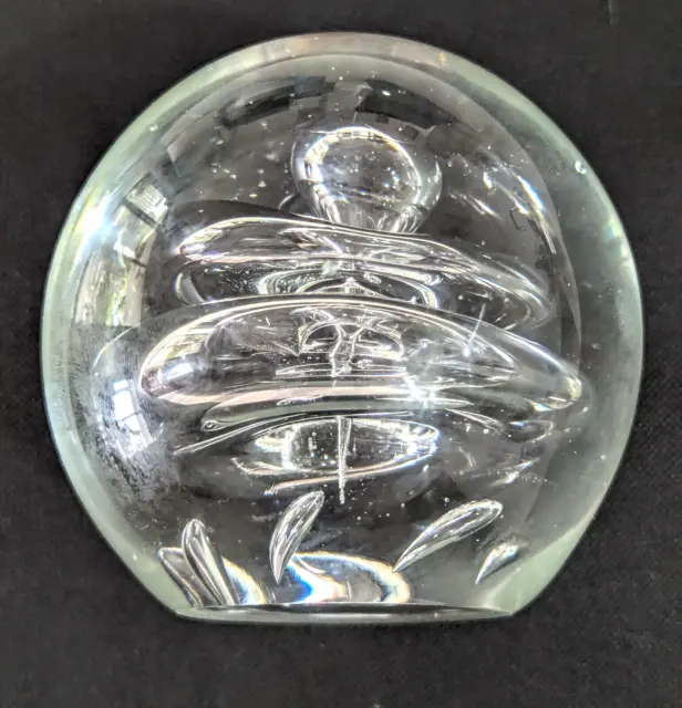 Stunning Controlled Bubble Art Glass Paperweight 30380