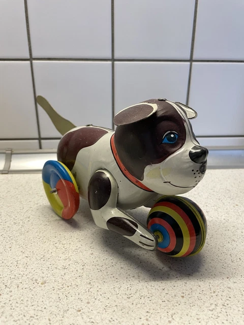 Blechspielzeug Hund Mit Buntem Ball – Nostalgische Dekofigur, Sammlerstück