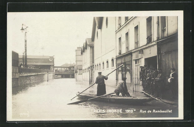 CPA Paris, Inondation 1910, Rue de Rambouillet, vue de la rue bei Überschwemmun