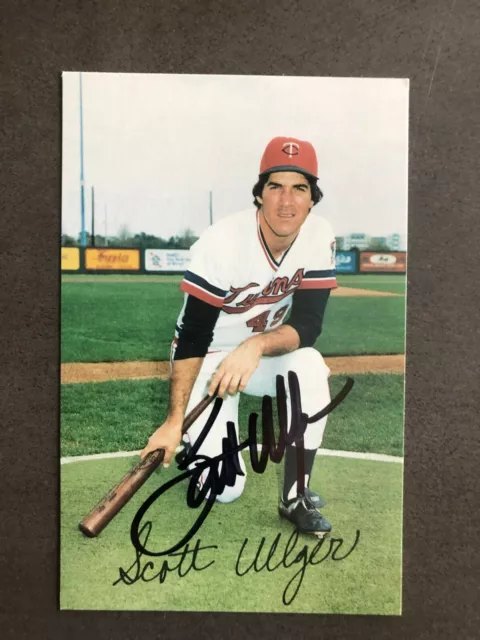 Minnesota Twins SCOTT ULLGER autographed 1983 Team Issue Postcard