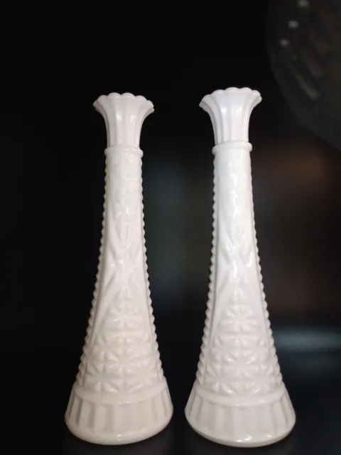 Set of 2 matching Vintage Milk White Glass Vases - beautiful vase pair lot