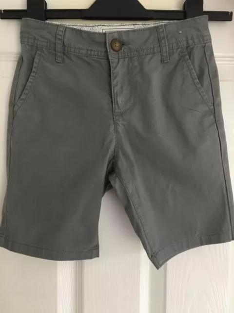 1 pair of Boys Grey Shorts Age 6yrs from Matalan