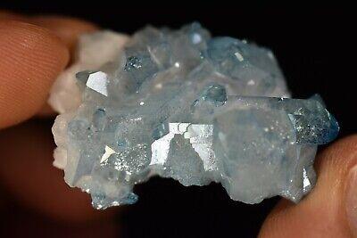 *AQUA AURA* Crystal Cluster 18.1g 4cm Clear Quartz, Gold Fumes, Throat Chakra