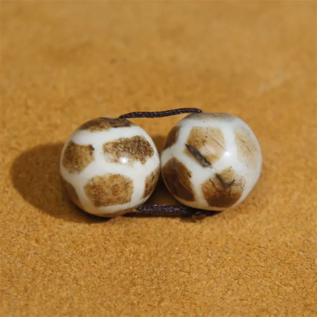 A Pair Ancient Tibetan DZI Beads Old Agate Ball Beads Amulet Pendant GZI