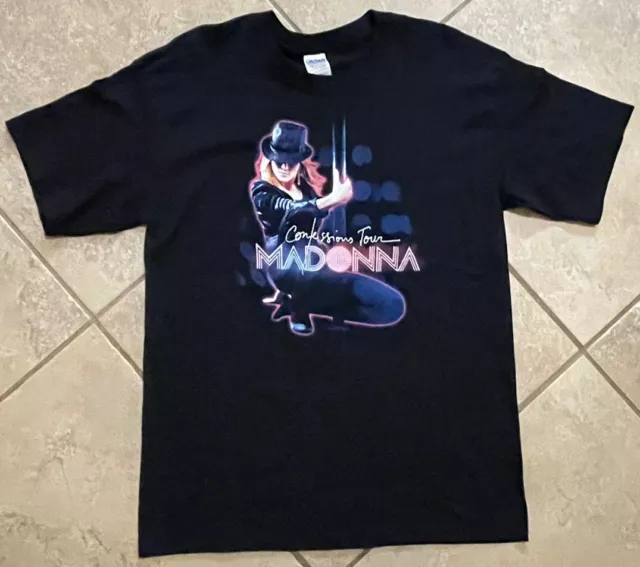 マドンナ 　Confessions Tour　大阪 京セラドーム公演　Tシャツ マドンナ Confessions Tour 大阪 京セラドーム公演 Tシャツ