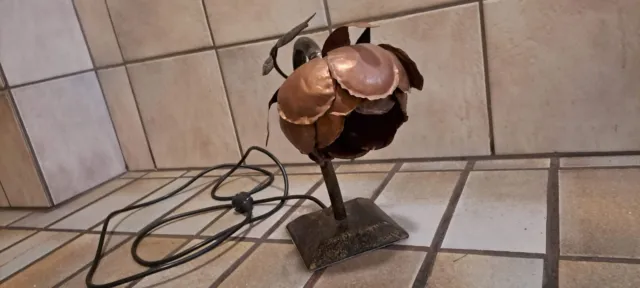 ausgefallene alte Tischlampe aus Metall mit Schirm in Form einer Blume,Handmade 3