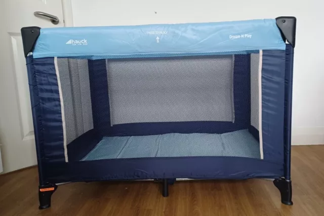 NEW Hauck Dream n Play Travel Cot including Travel Mattress