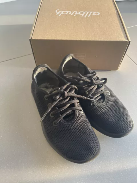 Allbirds tree deals runners charcoal