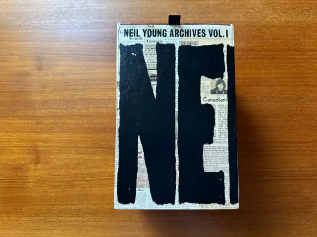 Neil Young – Archives Vol. 1 1963 – 1972 (10-Blu-ray + CD + DVD Box)