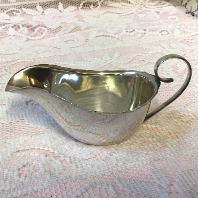 1937 Solid Silver Sauce Gravy Boat By CT Burrows & Sons, Birmingham. 61.95g