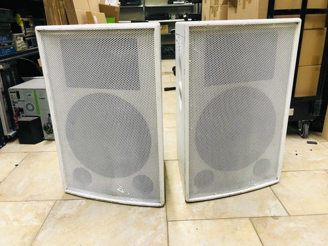 Pair of EAW Eastern Acoustic Works FR159z Full Range Speakers w/Covers Pair of EAW Eastern Acoustic Works FR159z Full Range Speakers w/Covers
