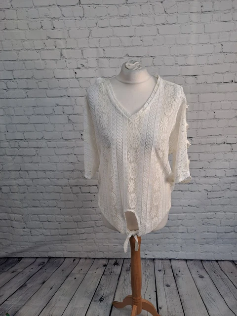 Kilky Paris Ivory Lace Knot Front Top Womens Size S/M (J122)