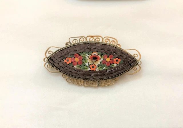 ANCIENNE BROCHE HEXAGONALE EN MICRO MOSAÏQUE