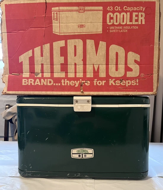 VTG. 43 QUART Thermos Metal Cooler Ice Chest Green 22" x 13" x 13" in