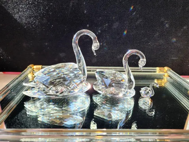 🦢  Set Of Three Crystal prism Figurine Swans - Signed Iris Arc