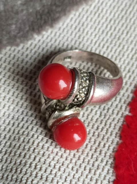 Bague Ancienne En Argent Avec Corail Rouge - Taille 54, Poinçon D'orfèvre - Belle Pièce Vintage à Porter