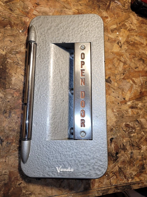 Vendo 39 Bottle Door Coca Cola Soda Machine V 39