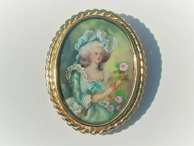 Broche Ancienne Années 1950 En Celluloïd - Motif Plante Kiwi - Métal Laiton - Occasion Bon État