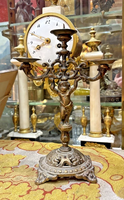 Bougeoir forme d'angelots en laiton doré décor Chérubin putti de XIXème