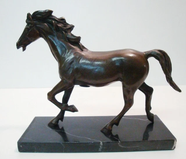 Estatua Caballo Potro Fauna Art Deco Estilo Art Nouveau Estilo Bronce sólido