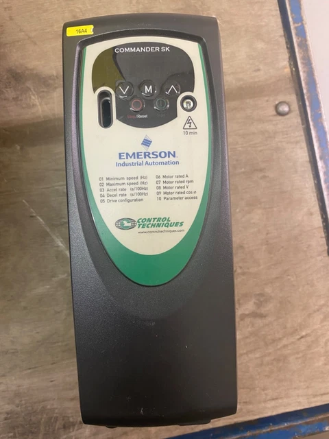 Control Techniques Commander SKC3400300 Inverter 3kW - Usato in buone condizioni