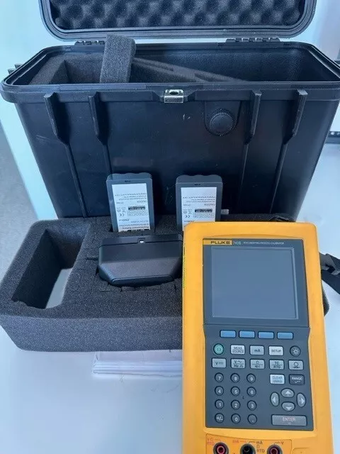 Fluke 743B Documenting Process Calibrator