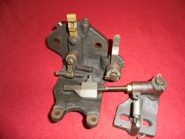 DesJardens Engines Hit & Miss Gas Engine Webster Magneto & Trip Parts 303K147