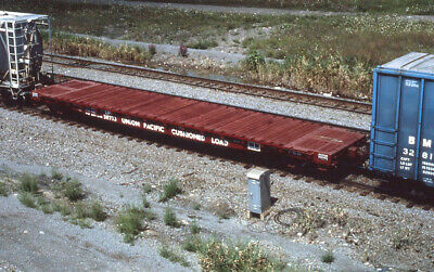Railroad Slide - Union Pacific #58773 Flat Car 1985 Vintage Freight Train Photo