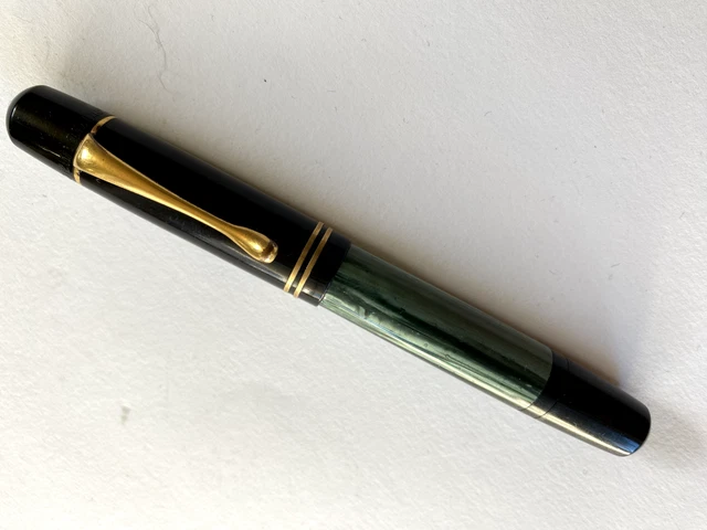 Alter Pelikan 100N Füller 100 N Füllfederhalter Grün mit 585 Gold Feder M