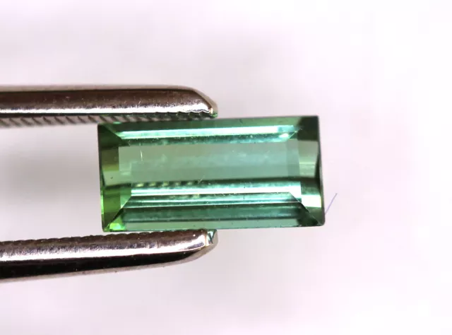 0,81 ct Belle Tourmaline Verte du Nigéria