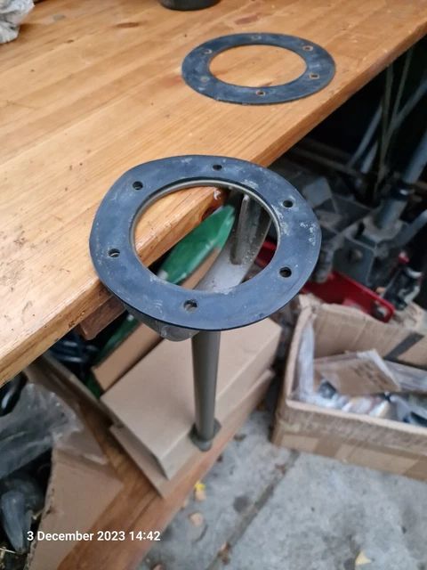 Land Rover Defender XD Wolf WMIK. Rubber seal for candlesticks x 2