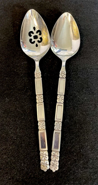 2 Oneida Community MADRID Stainless Flatware Serving Spoons NO Black 1 Pierced