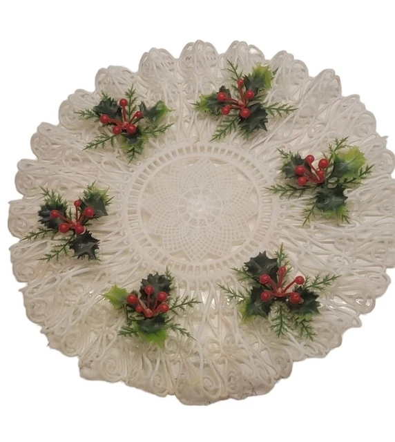 Vintage Christmas KITSCHY Plastic Doilies Center Piece  Table Mat pointsetta
