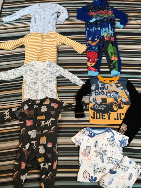 Pacchetto tute da pigiama bambino 18-24 mesi 🙂