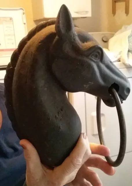 Cast Iron Horse Head Hitching post topper in good condition.