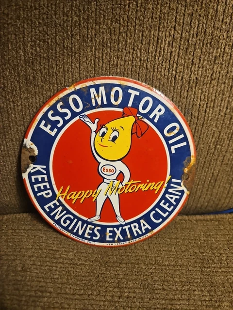 Lavoratore Di Servizio Dell'automobile O Meccanico Del Garage Che Ripara Il Motore Automatico 112809036 - Foto 12