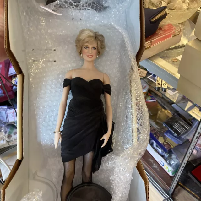 FRANKLIN MINT PRINCESS Diana Porcelain Doll in Black Dress $80.00 ...