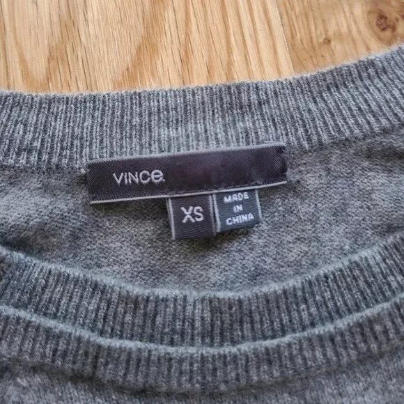$325 Vince Color block 100% Cashmere Sweater Size XS Women's 3
