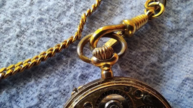 GOLD Damen Taschenuhr Gold 585 Handaufzug Jugend Stil um 1900 inkl. Kette  3