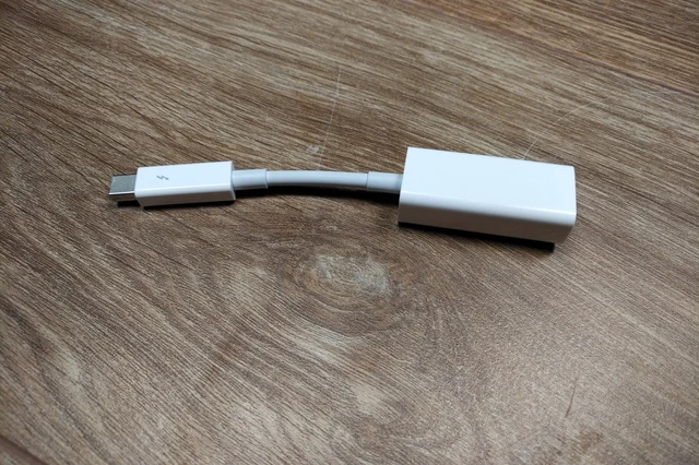 【新品未開封】 Apple純正 Thunderbolt to FireWire 楽天市場】apple thunderbolt － firewireアダプタの通販