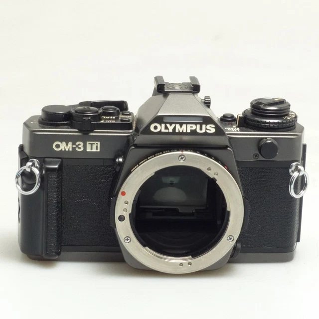 Olympus Evolt E-3 Appareil photo reflex numérique 10,1 MP avec stabilisation d'image mécanique (corps uniquement