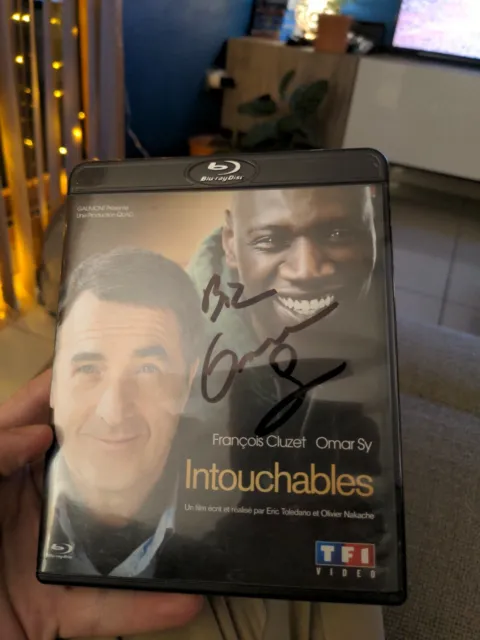 Intouchables Blu-Ray Autographe Omar Sy sur le boîtier