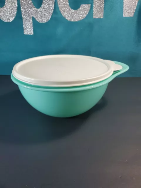 Tupperware Thatsa Bowl Mini 6 Cup Mixing Container Teal With White Seal New!