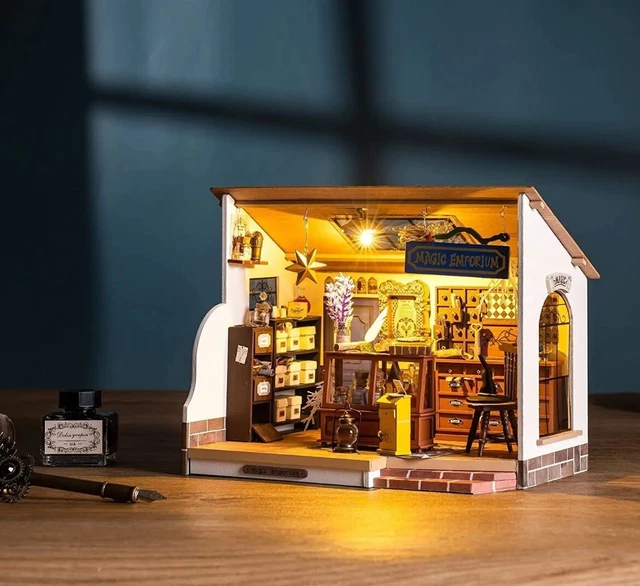 DIY Wooden Dollhouse for Gifts Rolife Miniatures House Kits LED Light DG155 1:20