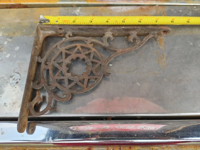 Beautiful Vintage Ornate Metal Shelf Bracket/Corbel