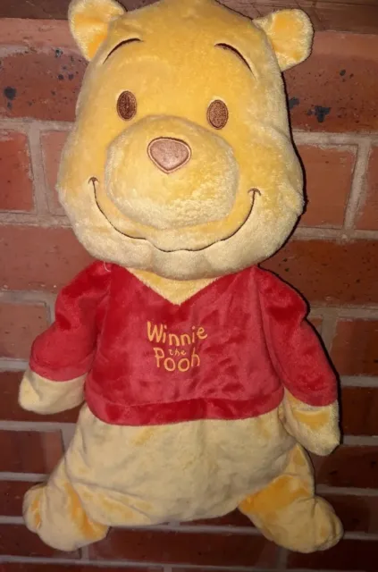 Peluche Doudou Winnie L’Ourson Winnie The Pooh Range Pyjama Disney 45 cm environ