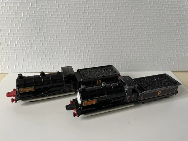 Ertl Thomas Rang ERTL THOMAS THE Tank Engine Range - Donald & Douglas (1) £1.00 ...